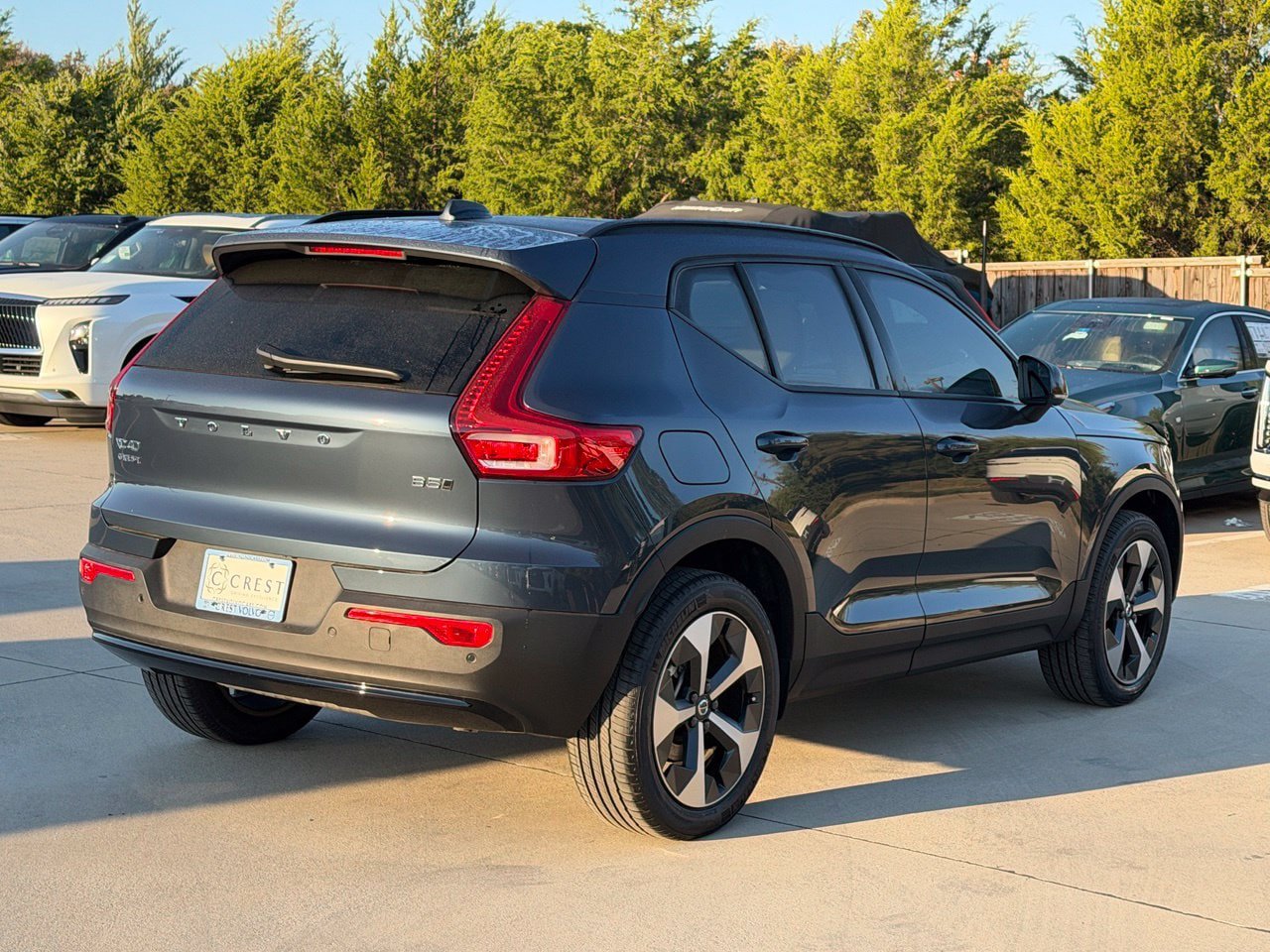 New 2026 Volvo XC40 B5 Plus w/ Climate Package AWD/4WD image 6