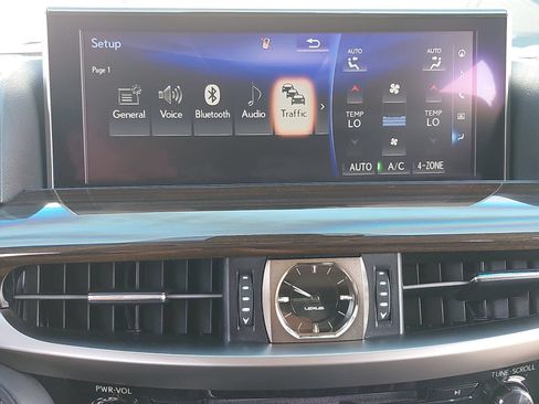 Used 2018 Lexus LX 570 4WD image 26