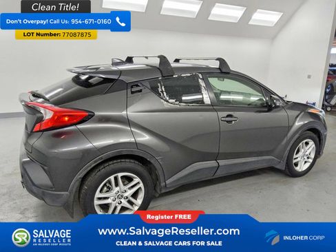 Used 2020 Toyota C-HR LE image 4