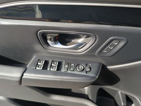 Used 2025 Honda Pilot EX-L image 17