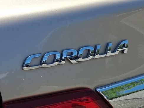 Used 2011 Toyota Corolla LE w/ Premium Pkg FWD image 33