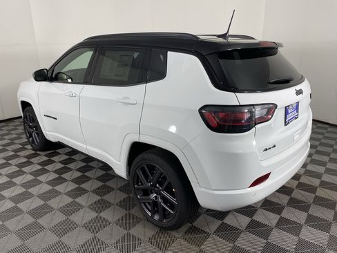 New 2025 Jeep Compass Limited w/ High Altitude Package image 10