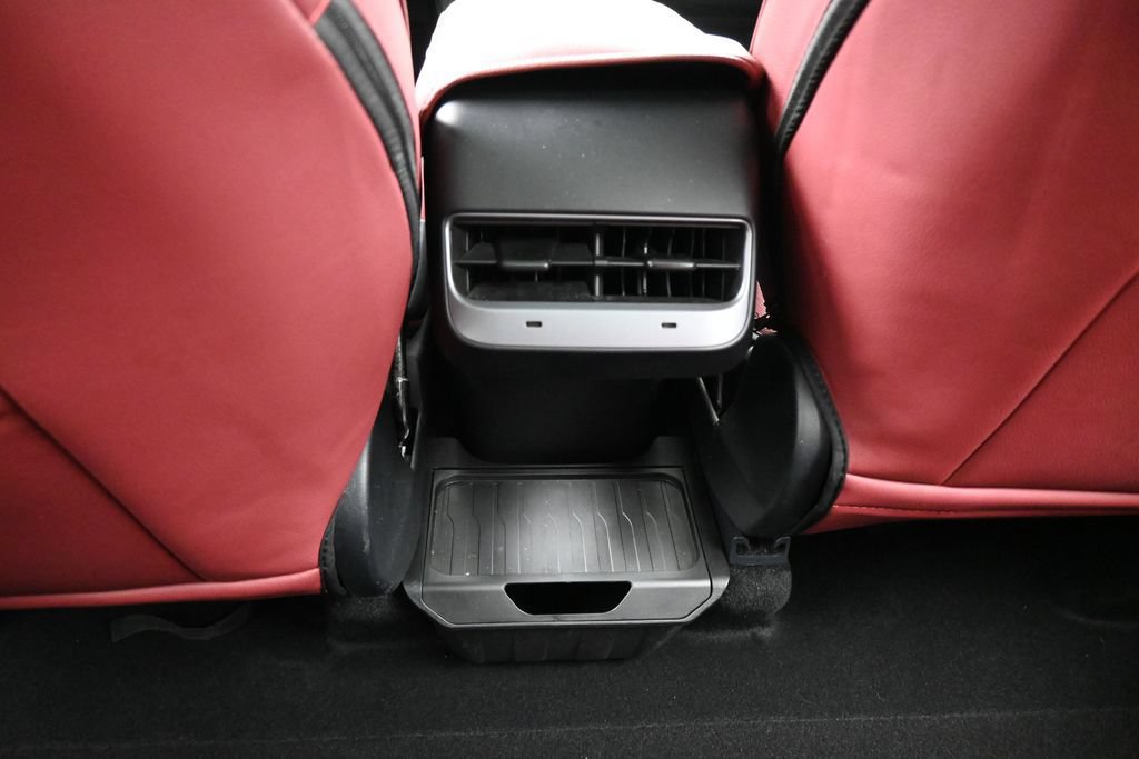 Used 2024 Tesla Model Y Performance AWD/4WD image 33