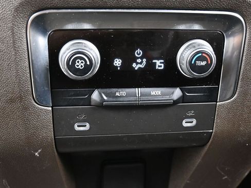 Used 2023 Chevrolet Tahoe LT image 34