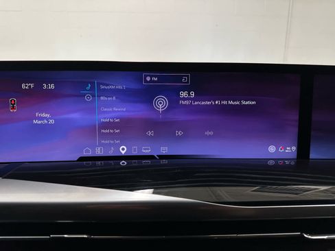 Used 2025 Cadillac Escalade Sport w/ LPO, ONYX Package image 39