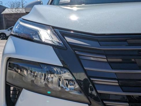 New 2026 Nissan Rogue SV FWD image 10