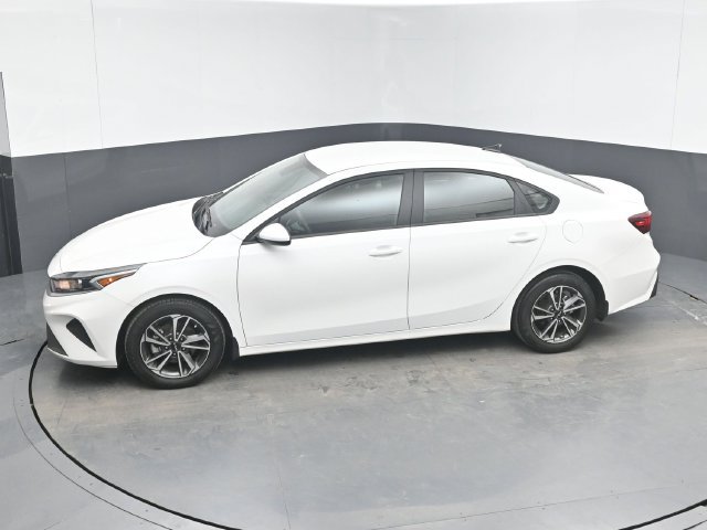 Used 2024 Kia Forte LXS FWD image 32