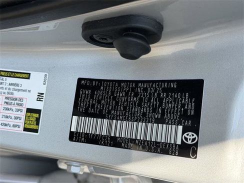 Certified 2025 Toyota Corolla SE image 25