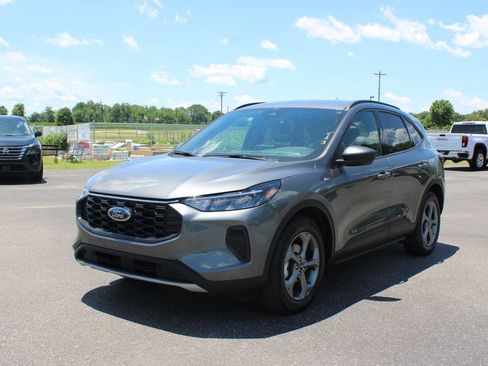 Used 2025 Ford Escape ST-Line FWD image 4