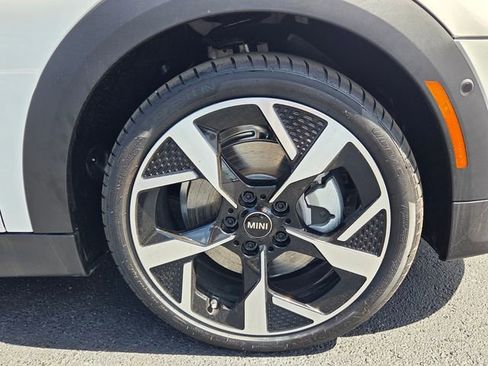 New 2026 MINI Cooper 2-Door Hardtop image 9