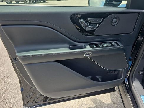 New 2025 Lincoln Aviator 2WD w/ Equipment Group 101A image 17