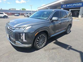 Used 2023 Hyundai Palisade Calligraphy w/ Winter Package AWD/4WD video 1