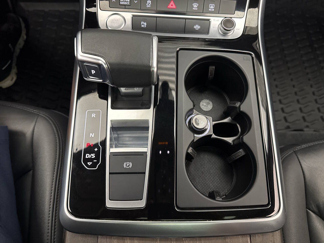 Used 2020 Audi Q7 3.0T Premium Plus w/ Premium Plus Package AWD/4WD image 14