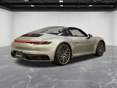 Used 2022 Porsche 911 Targa 4S image 9