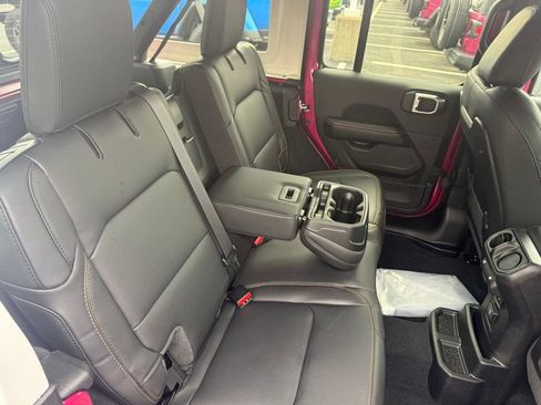 New 2026 Jeep Wrangler Unlimited Sahara w/ Whitecap Package AWD/4WD image 52