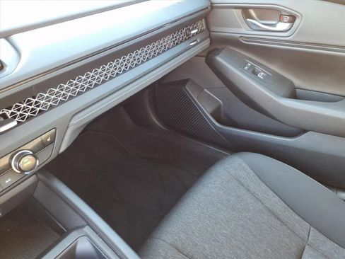 Used 2024 Honda Accord EX image 25