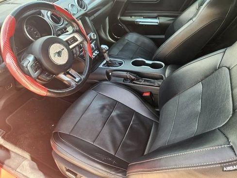 Used 2019 Ford Mustang GT Premium w/ GT Performance Package RWD image 12