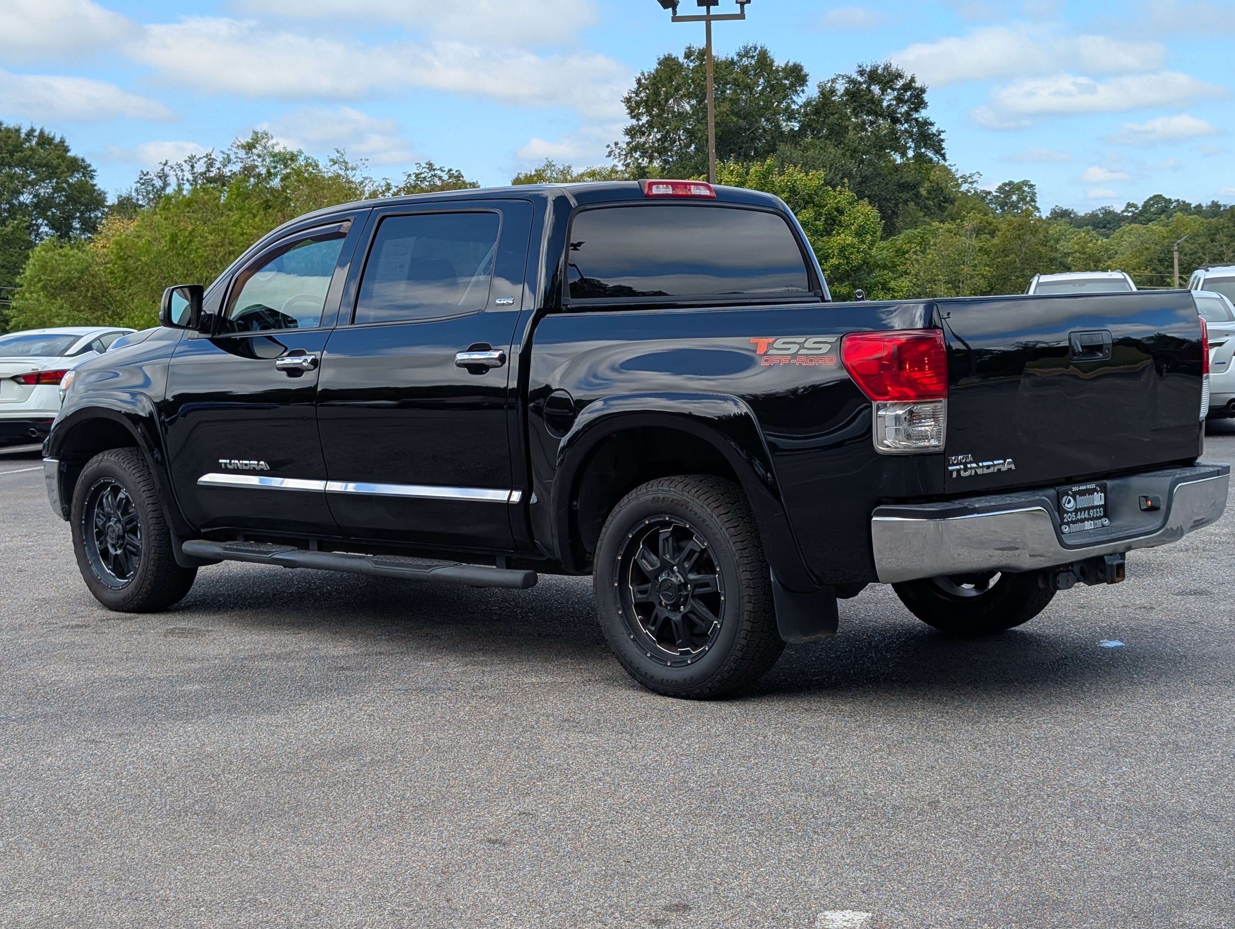 Used 2013 Toyota Tundra 2WD CrewMax w/ SR5 Pkg image 7
