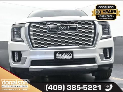 Used 2023 GMC Yukon Denali w/ Denali Reserve Package RWD image 17