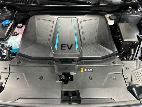 Used 2024 Hyundai Ioniq 5 SEL image 24