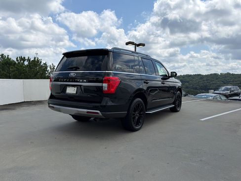 Used 2022 Ford Expedition XLT RWD image 9