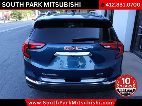 Used 2021 GMC Terrain SLT w/ Infotainment Package II AWD/4WD image 8