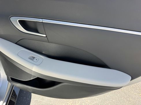 Used 2025 Hyundai Sonata SEL FWD image 11