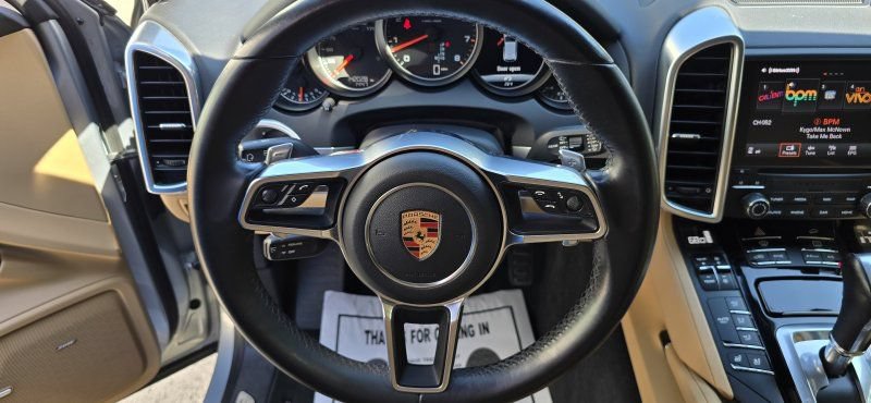 Used 2018 Porsche Cayenne Platinum Edition AWD/4WD image 15