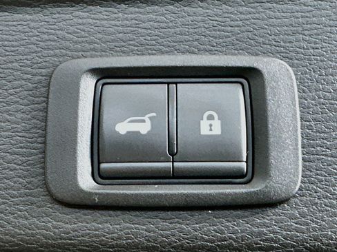Used 2024 Mitsubishi Outlander SE Black Edition AWD/4WD image 32