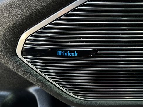 Used 2023 Jeep Grand Cherokee Overland w/ Luxury Tech Group IV image 24