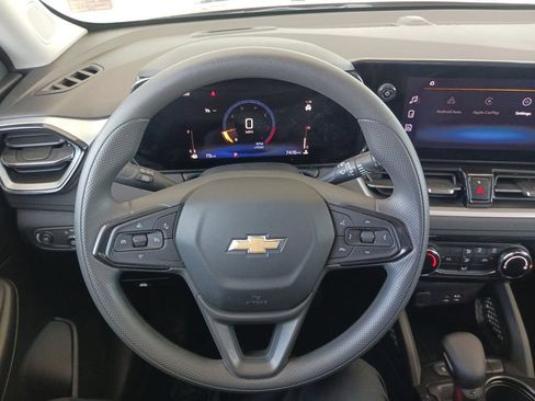 Used 2024 Chevrolet TrailBlazer LT w/ Driver Confidence Package FWD image 17