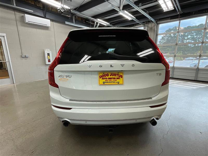 Used 2019 Volvo XC90 T5 Momentum w/ Protection Package Premier FWD image 4