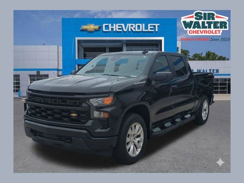 Used 2025 Chevrolet Silverado 1500 Custom AWD/4WD image 1
