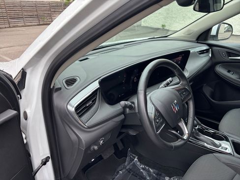 Used 2025 Buick Encore GX Preferred FWD image 34