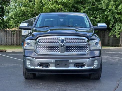 Used 2017 RAM 1500 Laramie w/ Convenience Group AWD/4WD image 4