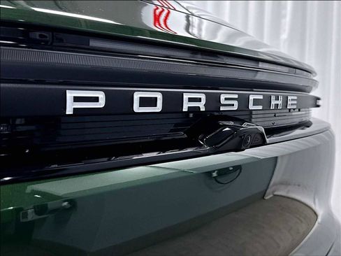 Used 2026 Porsche Macan 4 Electric AWD/4WD image 35