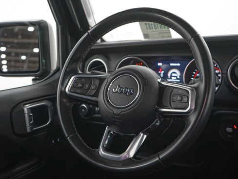 Used 2020 Jeep Wrangler Unlimited Sahara AWD/4WD image 15