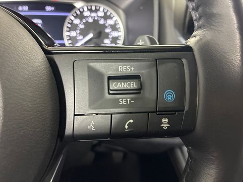 Used 2023 Nissan Rogue SL w/ SL Premium Package image 19