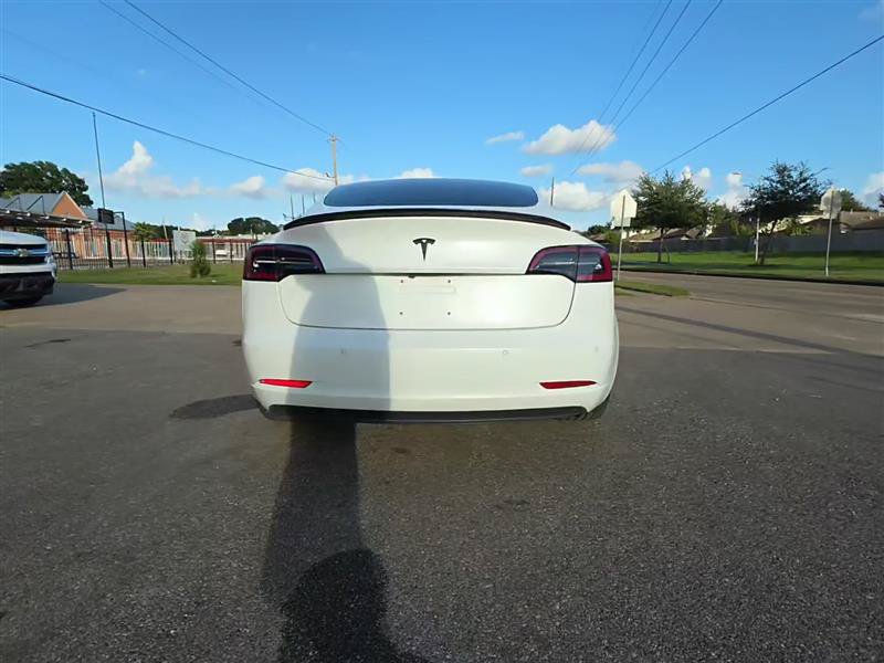 Used 2018 Tesla Model 3 Long Range RWD image 4
