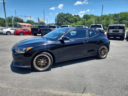 Used 2019 Hyundai Veloster 2.0 Premium image 3
