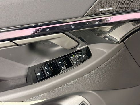 New 2026 BMW 550e xDrive w/ Premium Package image 18