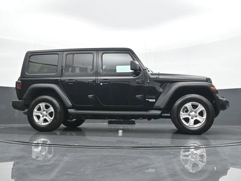 Used 2021 Jeep Wrangler Unlimited Sport AWD/4WD image 22
