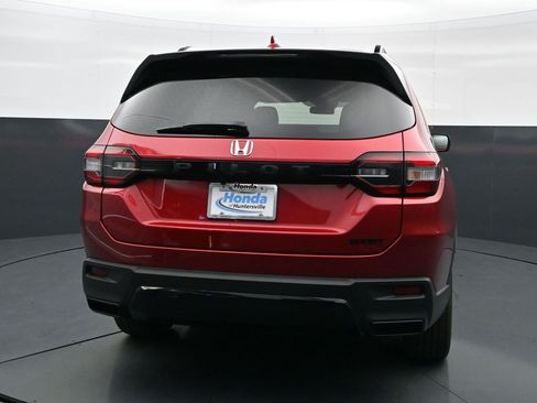 Used 2026 Honda Pilot Sport image 6