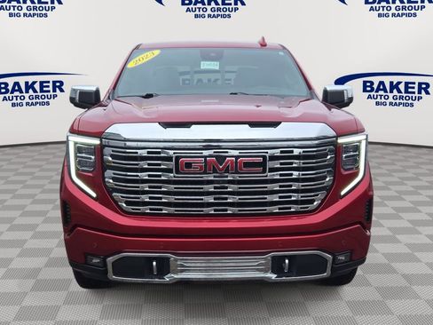 Used 2023 GMC Sierra 1500 Denali w/ Technology Package AWD/4WD image 8
