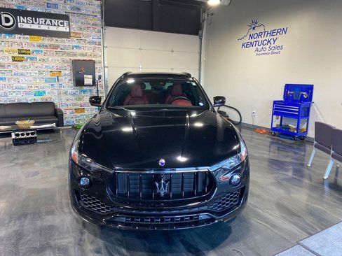 Used 2018 Maserati Levante GranSport image 3
