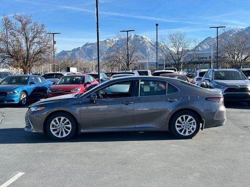 Used 2024 Toyota Camry LE image 7