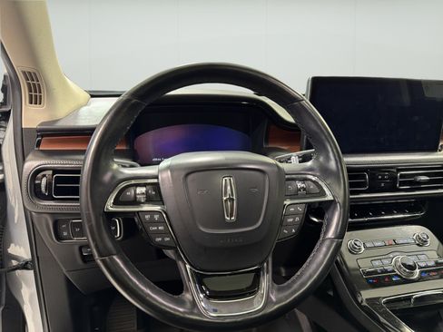 Used 2022 Lincoln Nautilus Reserve FWD image 15