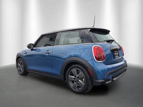 Used 2023 MINI Cooper 2-Door Hardtop w/ Signature Upholstery Package FWD image 5