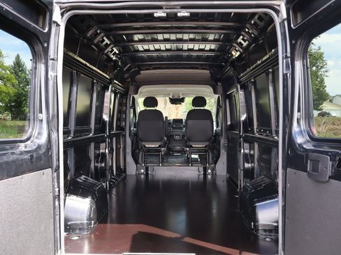 Used 2023 RAM ProMaster 2500 FWD image 14