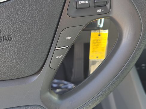 Used 2018 Kia Forte LX FWD image 32